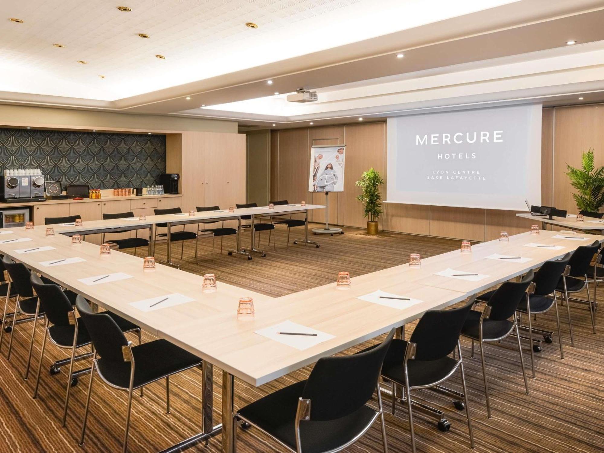 萨克斯拉斐特Mercure Centre酒店4*